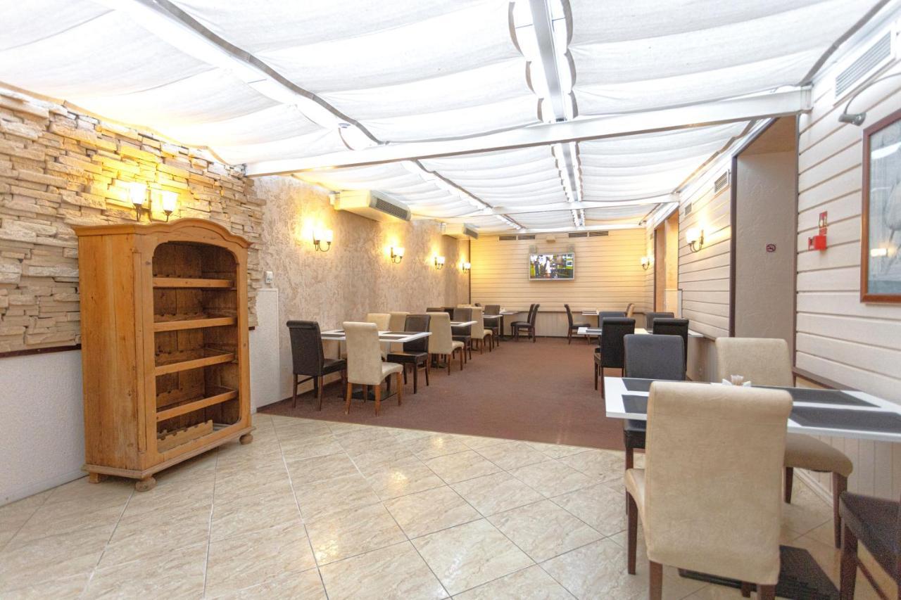 Good Stay Eiropa Hotel Economy Jurmala Ngoại thất bức ảnh