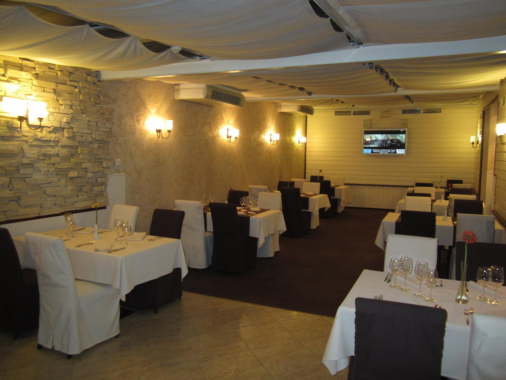 Good Stay Eiropa Hotel Economy Jurmala Ngoại thất bức ảnh