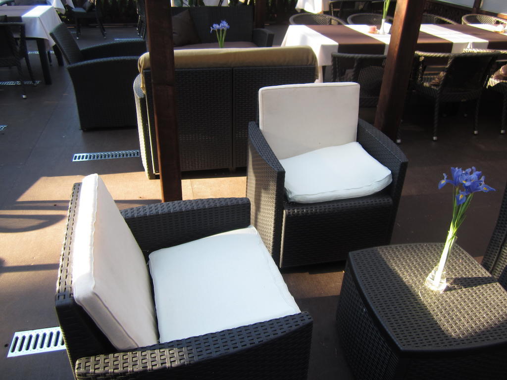 Good Stay Eiropa Hotel Economy Jurmala Ngoại thất bức ảnh