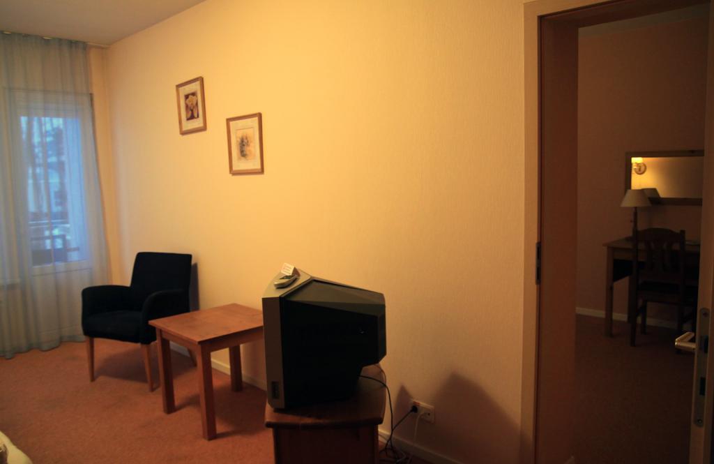 Good Stay Eiropa Hotel Economy Jurmala Ngoại thất bức ảnh